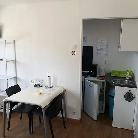 Idealement Situe - Jardin Agreable - E Lejlighed